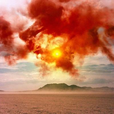 印尼伊布火山喷发 火山灰柱高达5000米